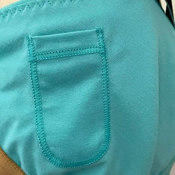 NWOT! Lululemon Blue, Adjustable Strap, Cross-Back Striped Athletic Tank. Size 4 - Picture 6 of 7